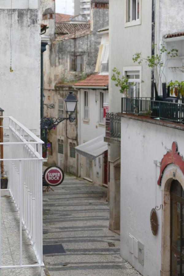Guest House Eca - Centro Historico เลเรีย ภายนอก รูปภาพ