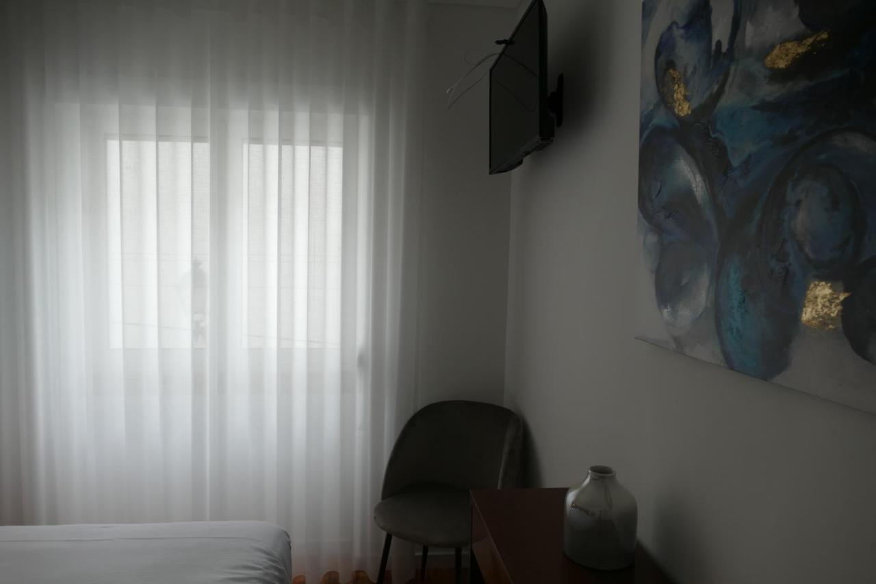 Guest House Eca - Centro Historico เลเรีย ภายนอก รูปภาพ